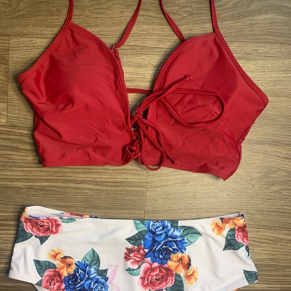 Bathing suit - Picture 2 of 5